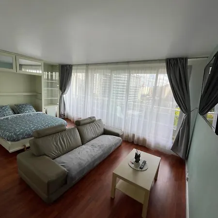 Cosy & Spacious With Eiffel Tower View *